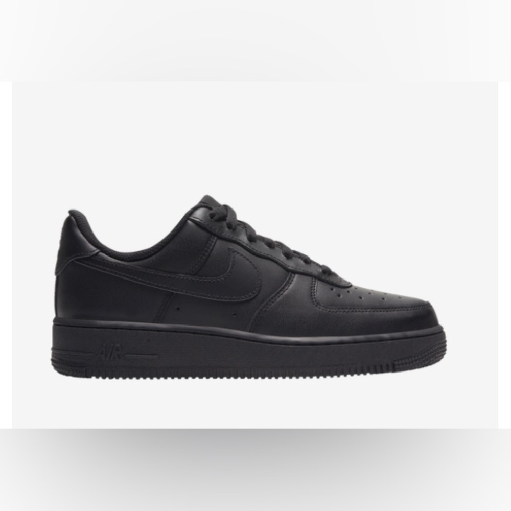 Nike Air Force 1 ‘07 black womens size 7